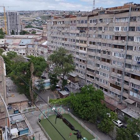 דירות יירבאן Large Apt Near Republic Square מראה חיצוני תמונה