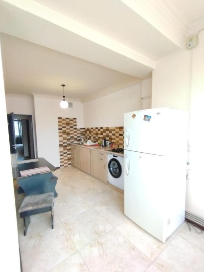 דירות יירבאן Large Apt Near Republic Square מראה חיצוני תמונה